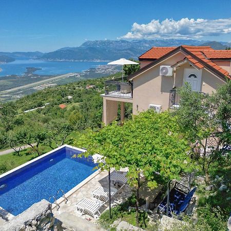 Apartment Paradise Котор Екстер'єр фото