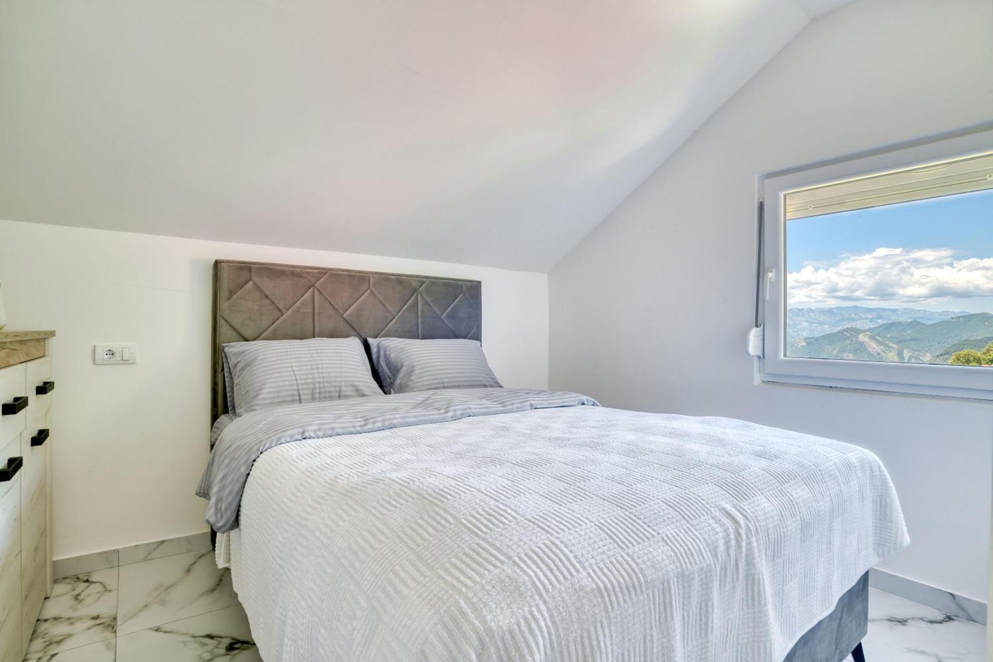 Apartment Paradise Котор Екстер'єр фото