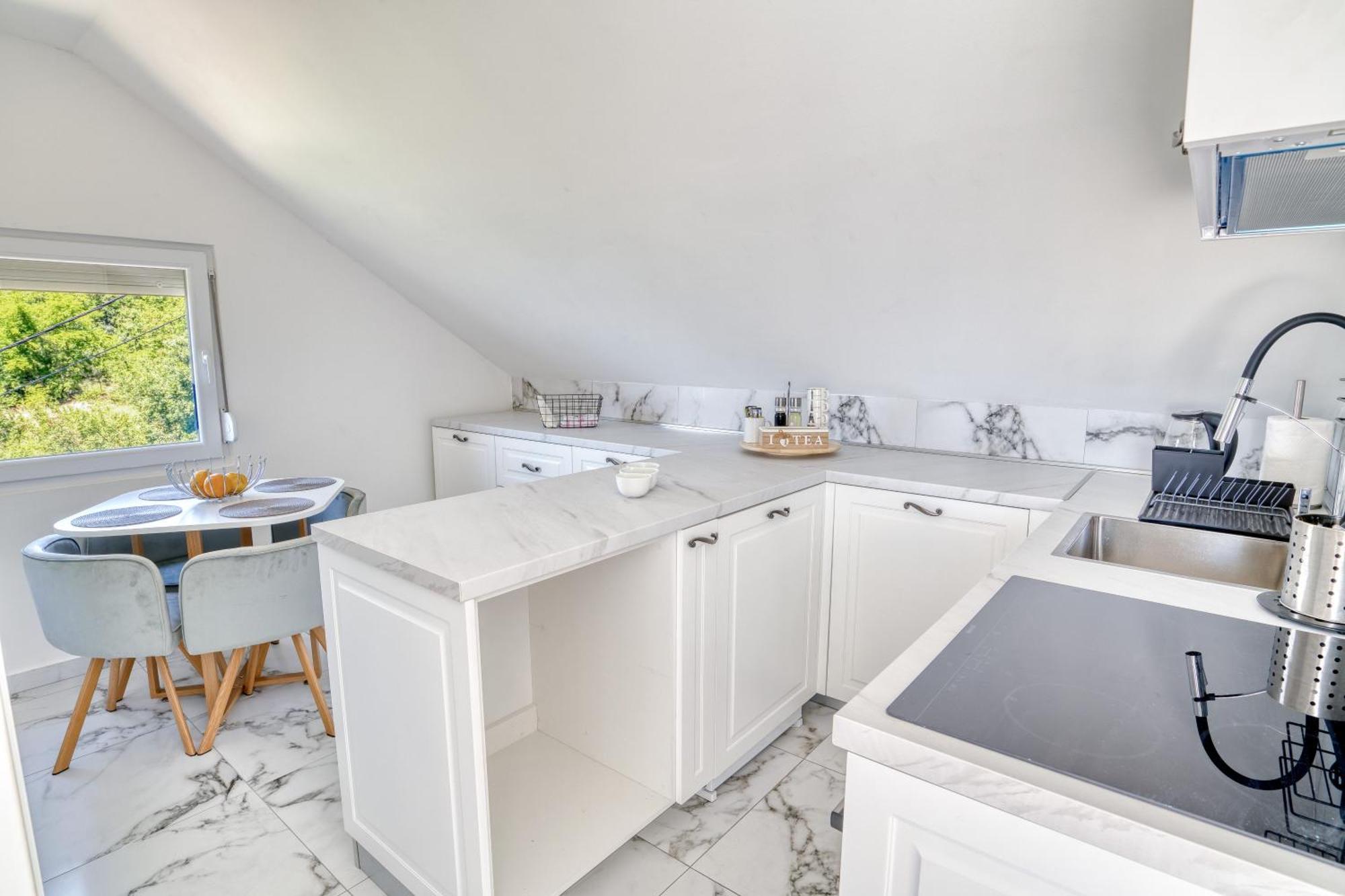 Apartment Paradise Котор Екстер'єр фото