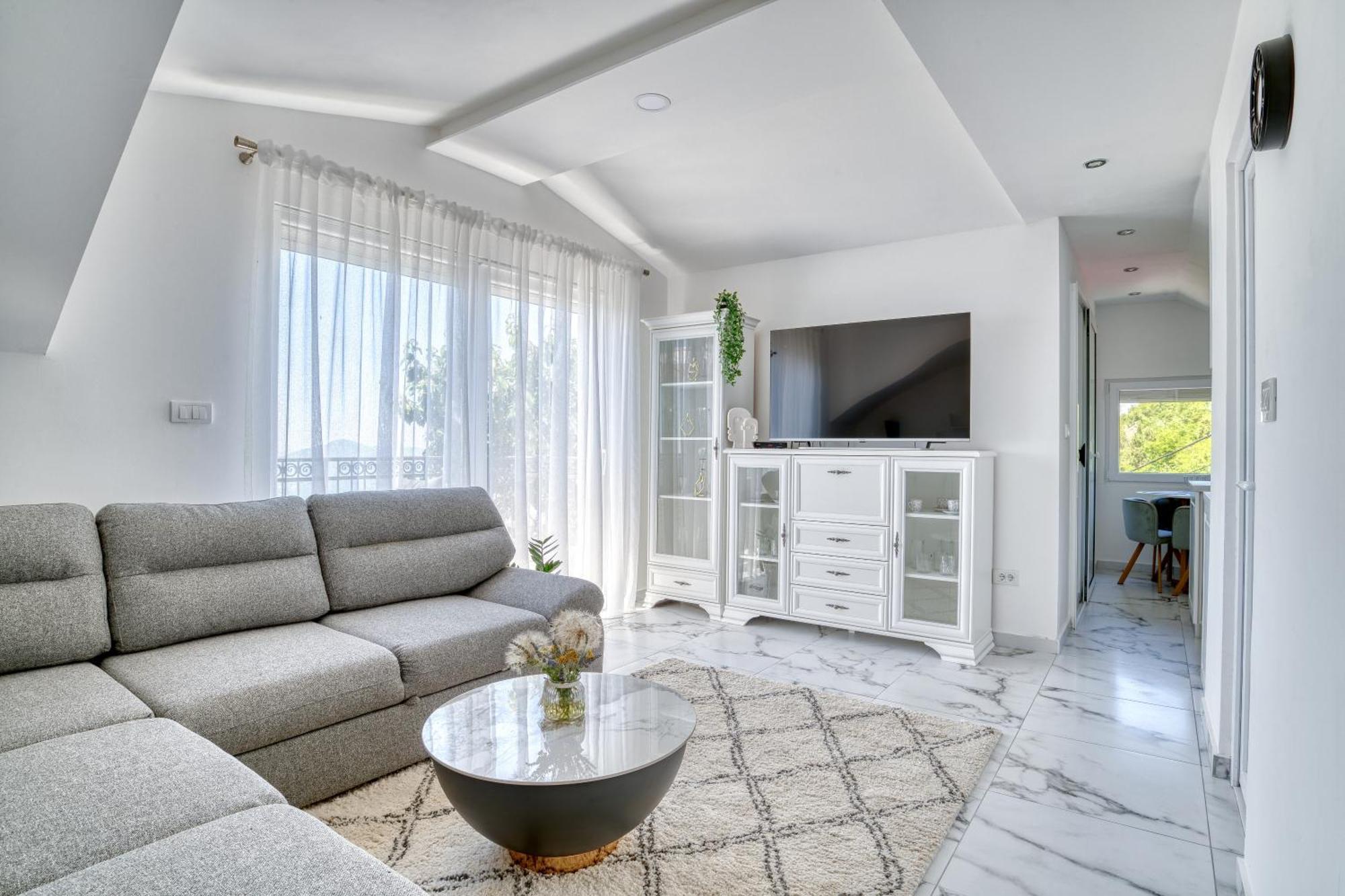 Apartment Paradise Котор Екстер'єр фото