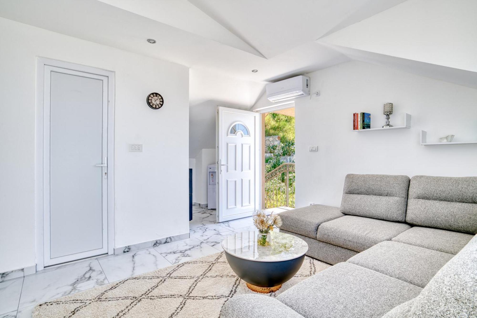 Apartment Paradise Котор Екстер'єр фото