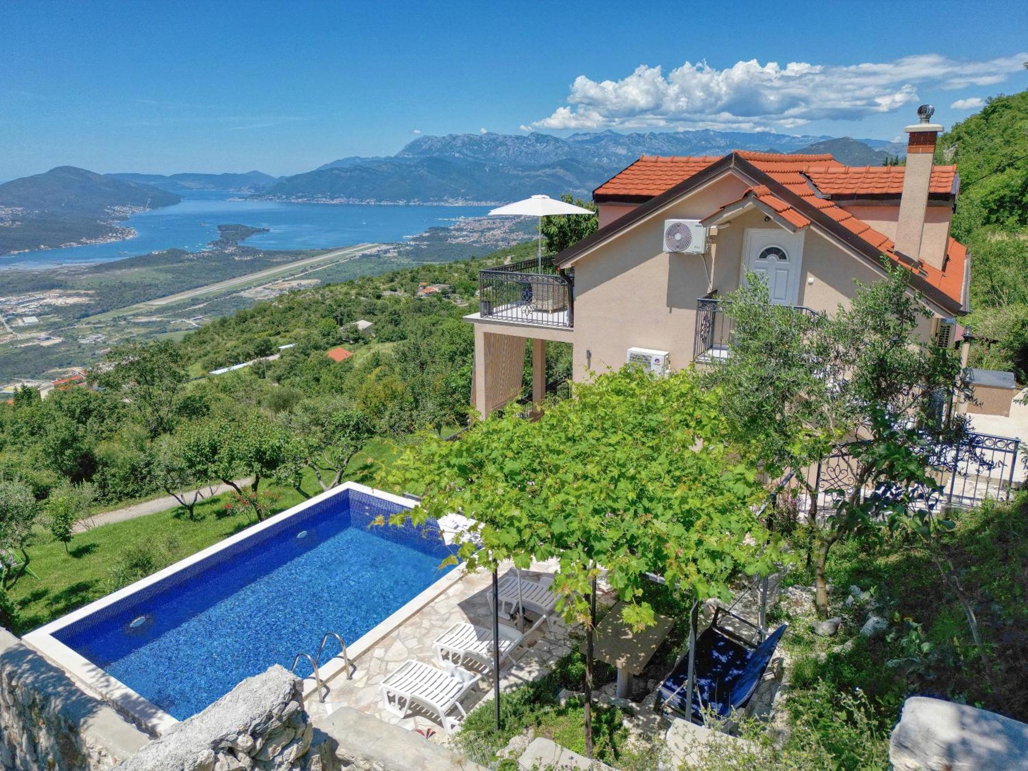Apartment Paradise Котор Екстер'єр фото